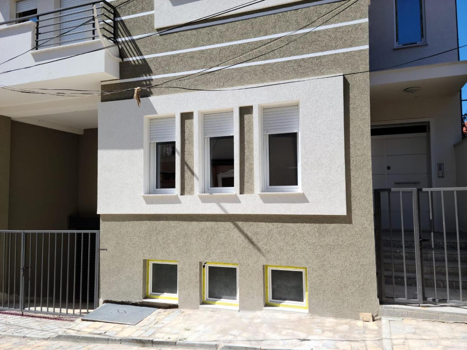 Travelers' Korca Home Buitenkant foto